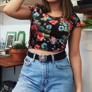 🌺 floral crop top ! 🌺